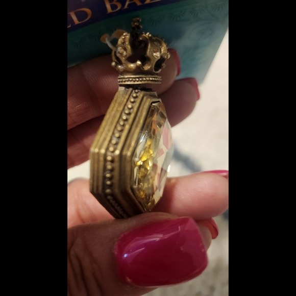 NWT Crown Amber & Gold Pendant - Picture 9 of 16